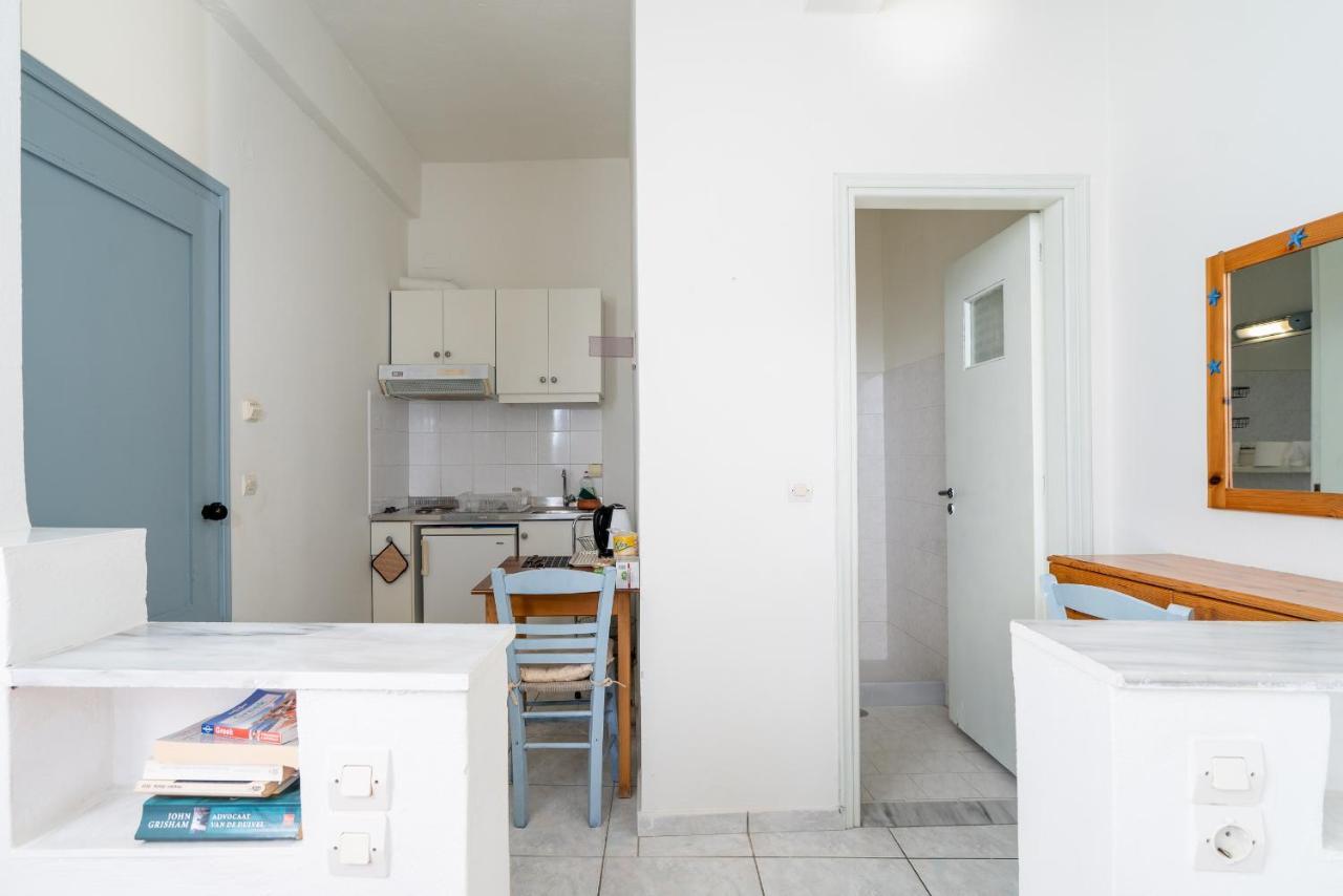 Appartement Giant Woman à Tsoútsouros Extérieur photo